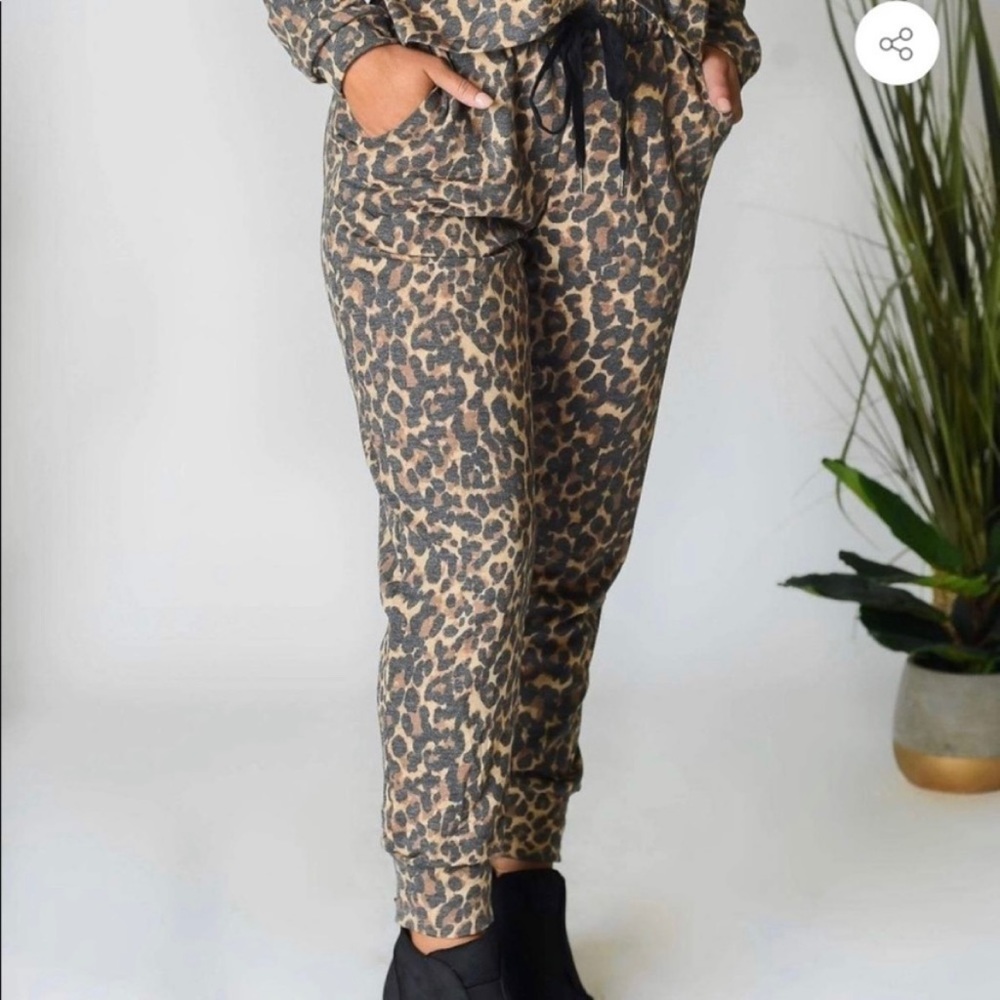 Leopard Joggers - Picture 2 of 9